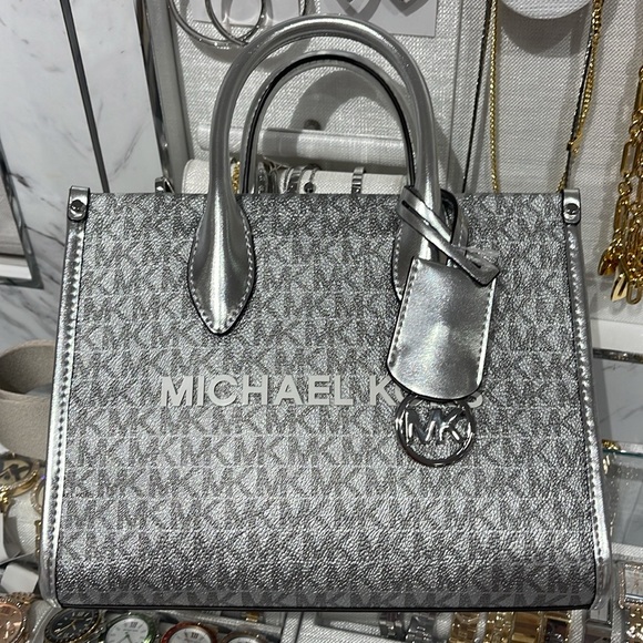 Michael Kors Mirella Small Metallic Signature Logo Crossbody Bag 
Silver 
NWT - Picture 4 of 16